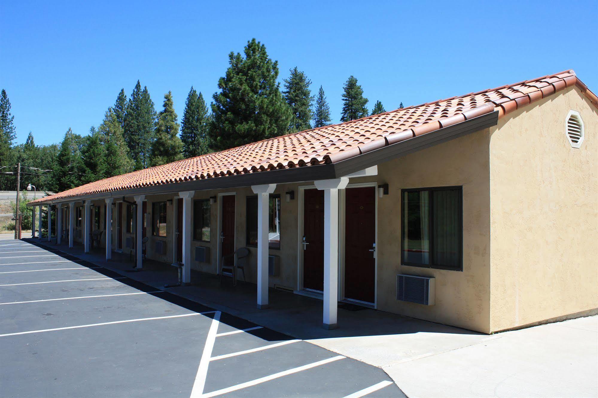 Gold Trail Motor Lodge Placerville Exterior photo